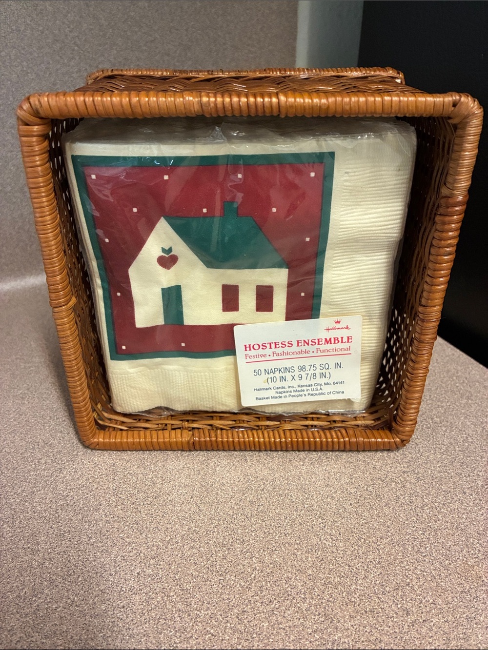 Vintage Hallmark Hostess ensemble beverage napkins ❤️💚